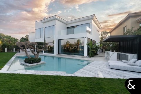 Villa en Jumeirah Islands, Dubai, 5 dormitorios, 548 m², № 88578