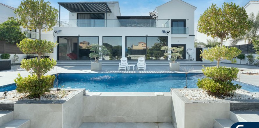 Villa en The Villa, Dubai, 5 dormitorios, 780 m², № 88574