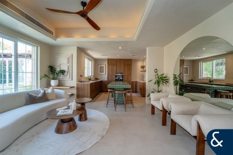 Villa en Arabian Ranches, Dubai, 5 dormitorios, 376 m², № 88575 - foto 8