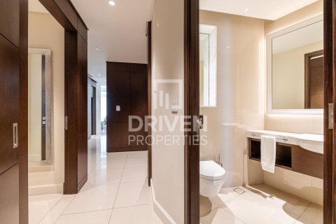 Снять в аренду квартиру в The Address Residence Fountain Views, Даунтаун Дубай (Даунтаун Бурдж Дубай), Дубай: 2 спальни, 134.24м², № 128248 - фото 12