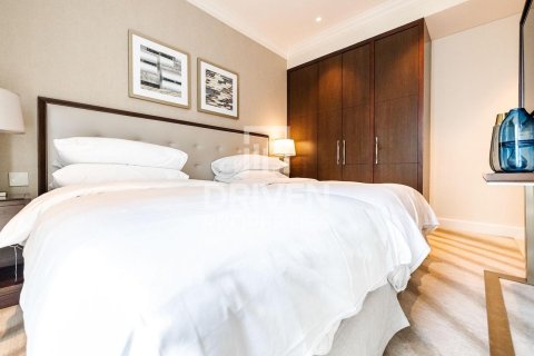 Снять в аренду квартиру в The Address Residence Fountain Views, Даунтаун Дубай (Даунтаун Бурдж Дубай), Дубай: 2 спальни, 134.24м², № 128248 - фото 16