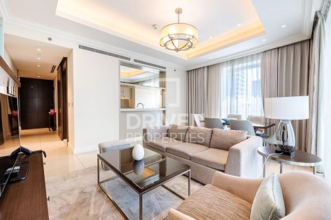 Снять в аренду квартиру в The Address Residence Fountain Views, Даунтаун Дубай (Даунтаун Бурдж Дубай), Дубай: 2 спальни, 134.24м², № 128248 - фото 2