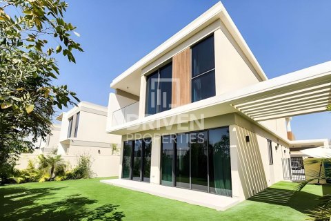 Снять в аренду виллу в Harmony, Tilal Al Ghaf, Дубай: 4 спальни, 346.99м², № 136820 - фото 11