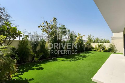 Снять в аренду виллу в Harmony, Tilal Al Ghaf, Дубай: 4 спальни, 346.99м², № 136820 - фото 10