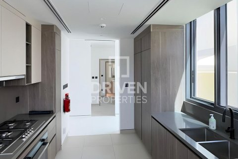 Снять в аренду виллу в Harmony, Tilal Al Ghaf, Дубай: 4 спальни, 346.99м², № 136820 - фото 12