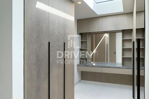 Снять в аренду виллу в Harmony, Tilal Al Ghaf, Дубай: 4 спальни, 346.99м², № 136820 - фото 14