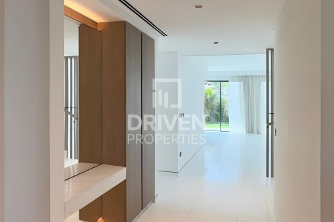 Снять в аренду виллу в Harmony, Tilal Al Ghaf, Дубай: 4 спальни, 346.99м², № 136820 - фото 15