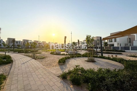 Снять в аренду виллу в Caya, Arabian Ranches 3, Дубай: 3 спальни, 393м², № 44814 - фото 9