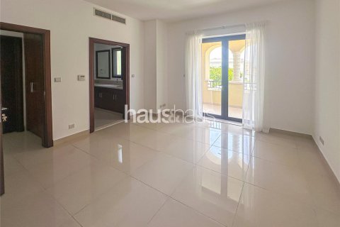 Villa in Arabian Ranches 2, Dubai 4 bedrooms, 300 sq.m. № 44815 - photo 10