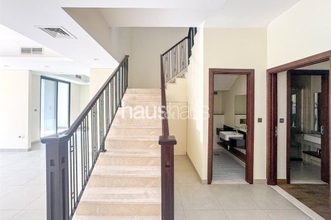 Townhouse in Motor City, Dubai 4 bedrooms, 270 sq.m. № 44823 - photo 15