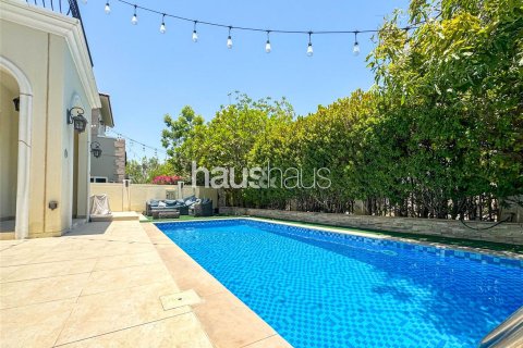 Вилла в Motor City, Дубай, 5 спален, 452м², № 44824