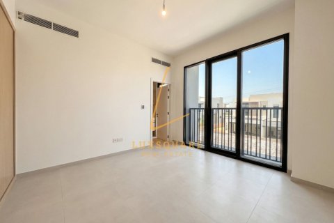 Villa in Jebel Ali, Dubai 3 bedrooms, 241 sq.m. № 141838 - photo 9