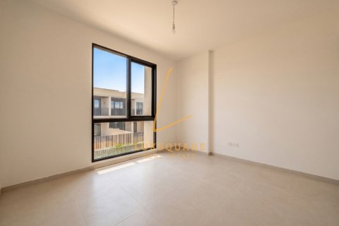Villa in Jebel Ali, Dubai 3 bedrooms, 241 sq.m. № 141838 - photo 15