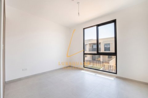Villa in Jebel Ali, Dubai 3 bedrooms, 241 sq.m. № 141838 - photo 13