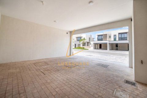 Villa in Jebel Ali, Dubai 3 bedrooms, 241 sq.m. № 141838 - photo 27