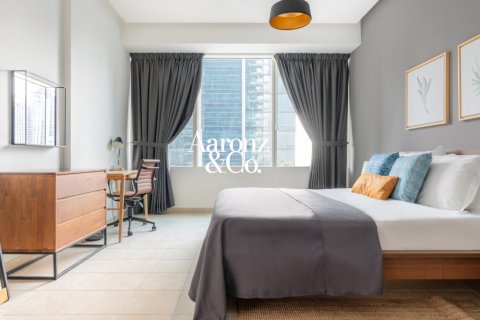 Apartamento en Jumeirah Lake Towers, Dubai, 2 dormitorios, 189 m², № 133187 - foto 11