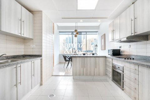 Apartamento en Jumeirah Lake Towers, Dubai, 2 dormitorios, 189 m², № 133187 - foto 6