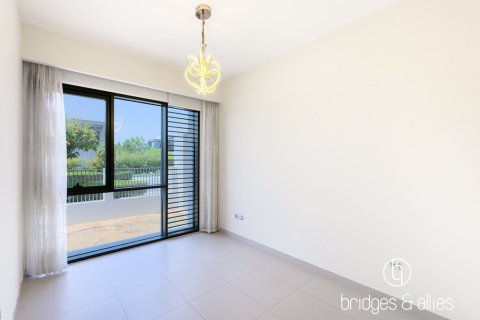 Villa in Dubai Hills Estate, Dubai 5 bedrooms, 372 sq.m. № 133185 - photo 15