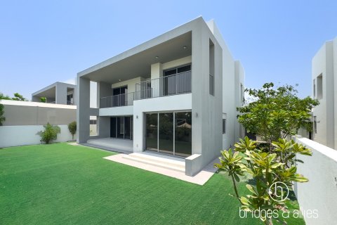 Villa in Dubai Hills Estate, Dubai 5 bedrooms, 372 sq.m. № 133185 - photo 19