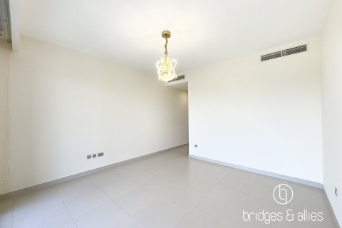 Villa in Dubai Hills Estate, Dubai 5 bedrooms, 372 sq.m. № 133185 - photo 4