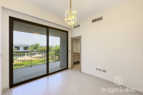 Villa in Dubai Hills Estate, Dubai 5 bedrooms, 372 sq.m. № 133185 - photo 11