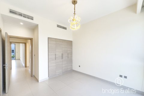 Villa in Dubai Hills Estate, Dubai 5 bedrooms, 372 sq.m. № 133185 - photo 3