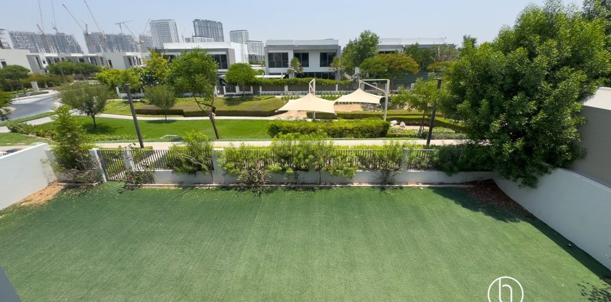 Villa in Dubai Hills Estate, Dubai 5 bedrooms, 372 sq.m. № 133185