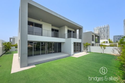 Villa in Dubai Hills Estate, Dubai 5 bedrooms, 372 sq.m. № 133185 - photo 25