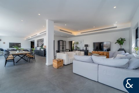 Villa in Victory Heights, Dubai Sports City, Dubai 6 bedrooms, 590 sq.m. № 91369 - photo 8