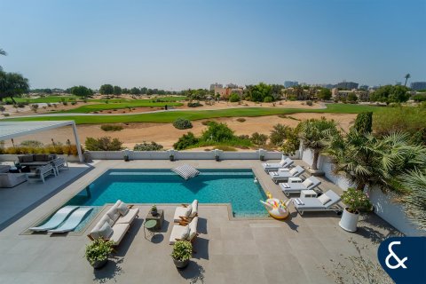 Villa in Victory Heights, Dubai Sports City, Dubai 6 bedrooms, 590 sq.m. № 91369 - photo 2