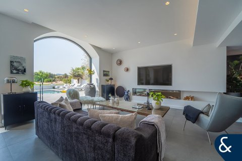 Villa in Victory Heights, Dubai Sports City, Dubai 6 bedrooms, 590 sq.m. № 91369 - photo 7