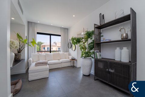 Villa in Victory Heights, Dubai Sports City, Dubai 6 bedrooms, 590 sq.m. № 91369 - photo 17