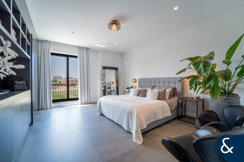 Villa in Victory Heights, Dubai Sports City, Dubai 6 bedrooms, 590 sq.m. № 91369 - photo 11