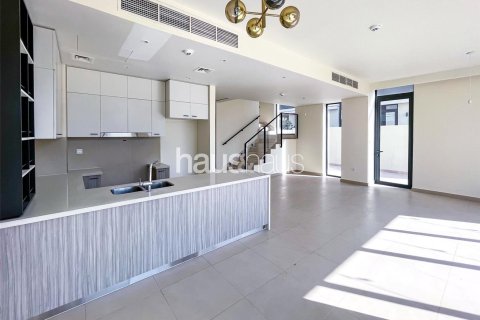 Снять в аренду виллу в Дубай Хилс Эстейт, Дубай: 3 спальни, 278м², № 44910 - фото 4