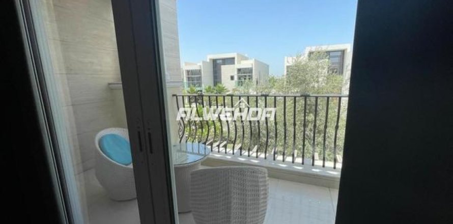 Apartment in District One, Mohammed Bin Rashid City, Dubai 4 bedrooms, 702 sq.m. № 3308