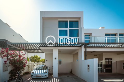 Maison de ville à Dubai, 3 chambres, 199.28 m², № 120862