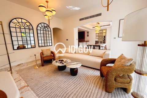 Villa in Ghadeer, The Lakes, Dubai 4 bedrooms, 266.17 sq.m. № 120864