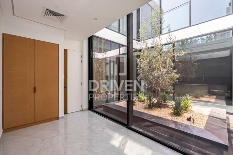 Villa à Al Barari, Dubai, 5 chambres, 439.9 m², № 139993