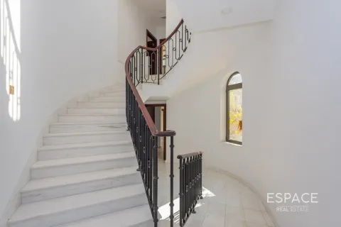 Villa in Palm Jumeirah, Dubai 6 bedrooms, 650 sq.m. № 61805 - photo 16