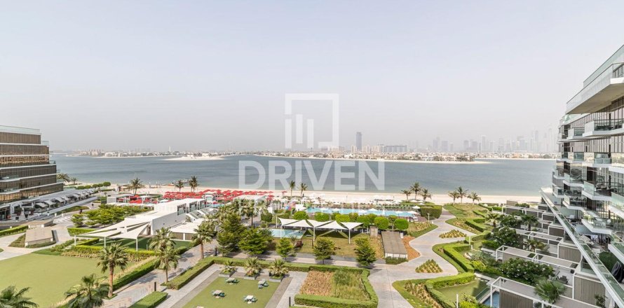 Квартира в The Crescent, Пальма Джумейра, Дубай, 3 спальни, 161.47м², № 140100