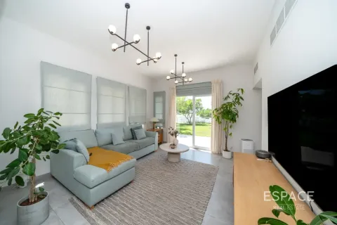 Villa en Springs 15, The Springs, Dubai, 3 dormitorios, 270 m², № 122778 - foto 19
