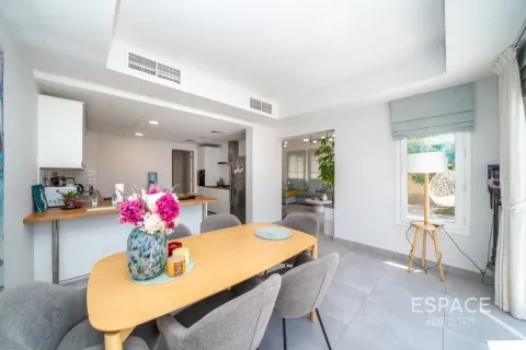 Villa en Springs 15, The Springs, Dubai, 3 dormitorios, 270 m², № 122778 - foto 3
