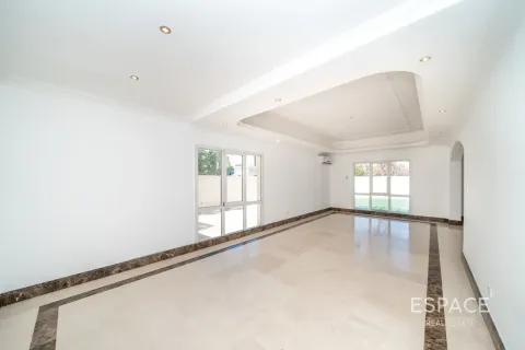 Villa à Meadows, Dubai, 6 chambres, 457 m², № 122780 - photo 4