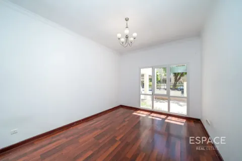 Villa à Meadows, Dubai, 6 chambres, 457 m², № 122780 - photo 11