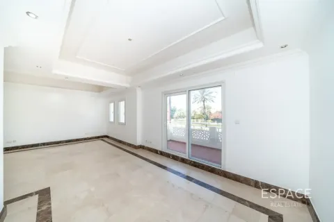 Villa à Meadows, Dubai, 6 chambres, 457 m², № 122780 - photo 7
