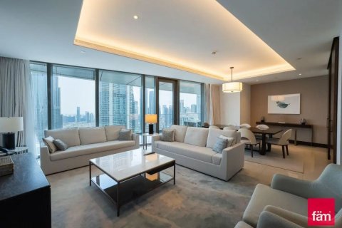 Apartment in Downtown Dubai (Downtown Burj Dubai), Dubai 3 bedrooms, 225.8 sq.m. № 139514 - photo 2