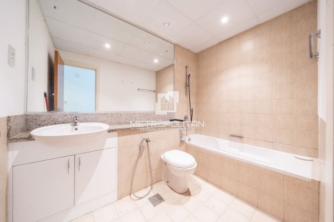Apartment in Greens, Dubai 2 bedrooms, 128 sq.m. № 73968 - photo 8