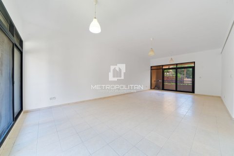Apartment in Greens, Dubai 2 bedrooms, 128 sq.m. № 73968 - photo 3