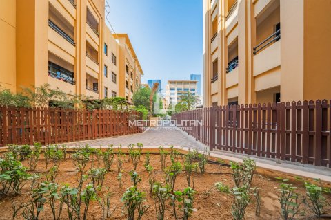Apartment in Greens, Dubai 2 bedrooms, 128 sq.m. № 73968 - photo 22
