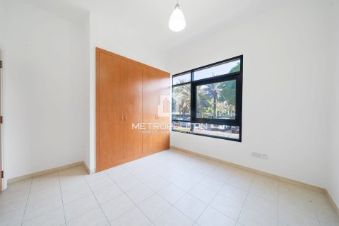Apartment in Greens, Dubai 2 bedrooms, 128 sq.m. № 73968 - photo 14